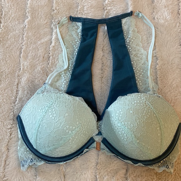 VS/PINK 32D Bra Bundle - Picture 2 of 6